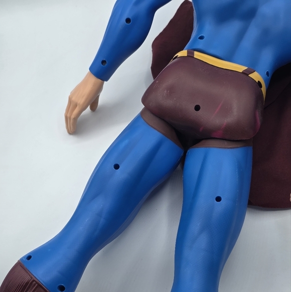 Superman Returns Superman w/ Cape 30" Action Figure - Picture 14 of 14